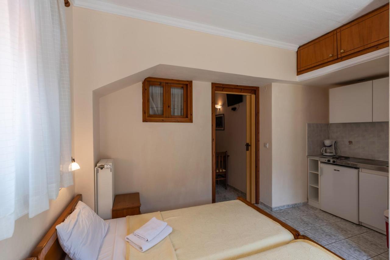 Castle Pontos Hotel Скала Потамияс Екстериор снимка