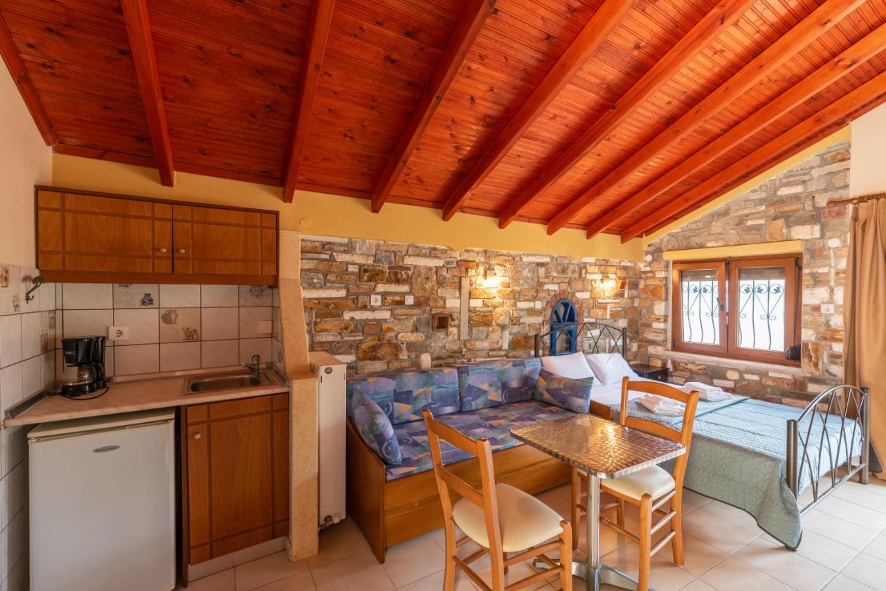 Castle Pontos Hotel Скала Потамияс Екстериор снимка